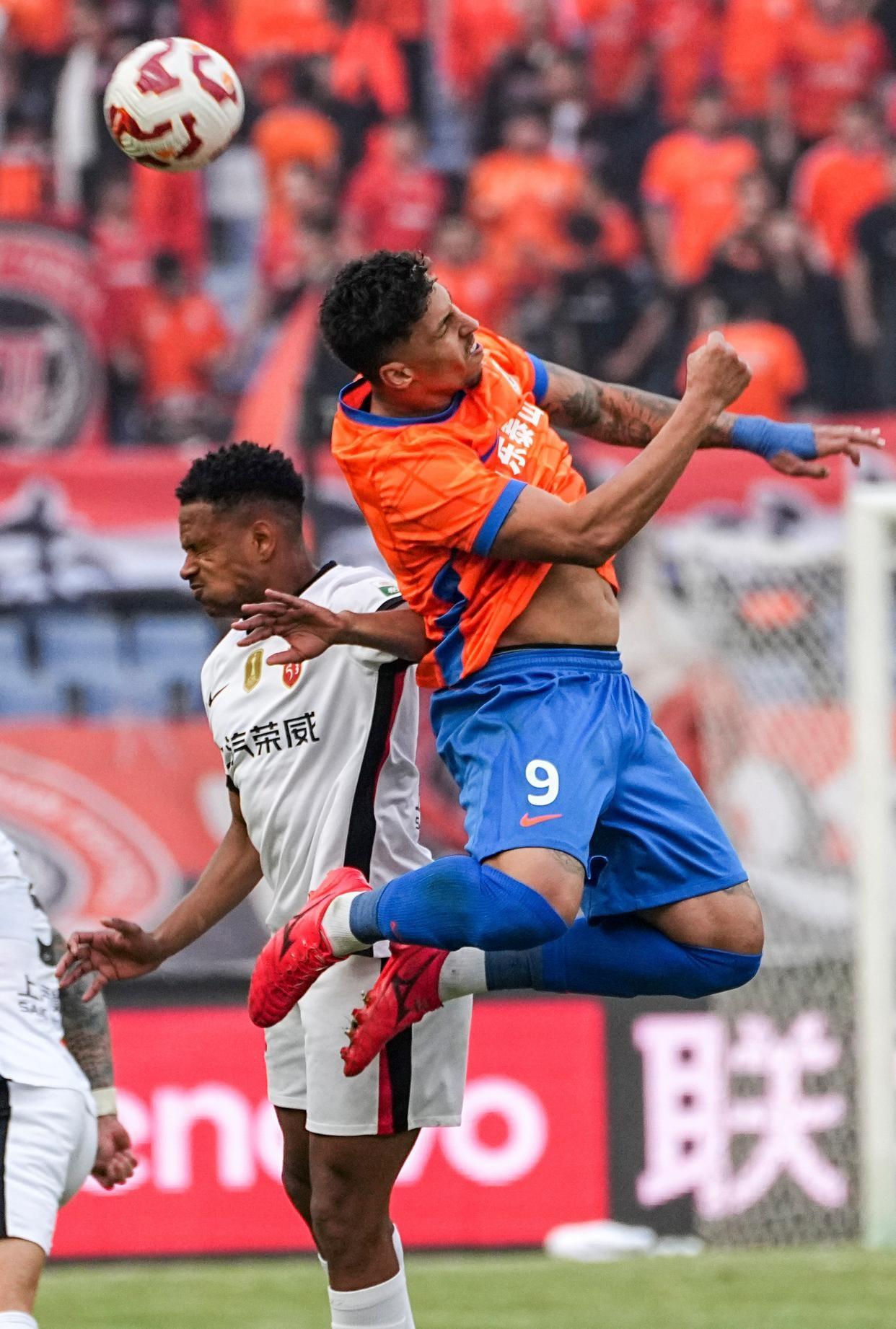 乐鱼app下载页包含重磅！上海海港围绕欧联豪取连胜窗口期北京国安调整名单以备中超，赛前拉齐奥绝杀压哨的词条